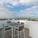 Buena Onda Modern Design, Heated Pool *
