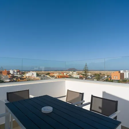 Buena Onda Modern Design, Heated Pool Corralejo