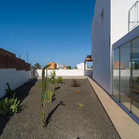 Buena Onda Modern Design, Heated Pool Villa Corralejo