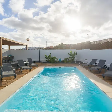 Villa Buena Onda Modern Design, Heated Pool