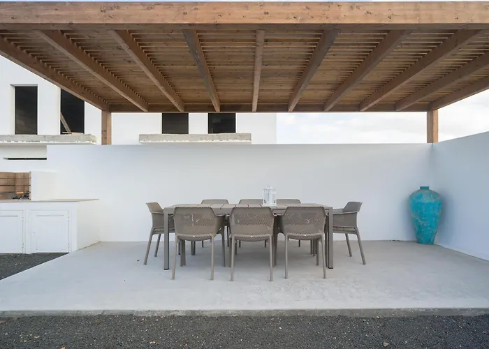 Buena Onda Modern Design, Heated Pool Corralejo