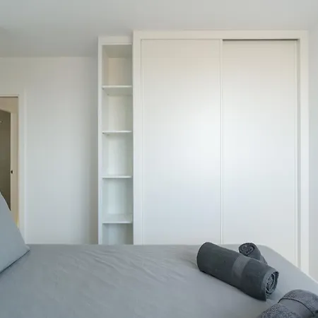 Buena Onda Modern Design, Heated Pool