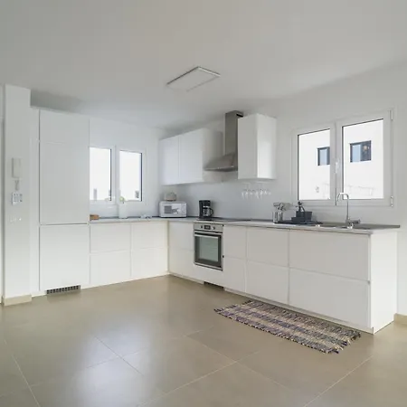 Buena Onda Modern Design, Heated Pool Villa *