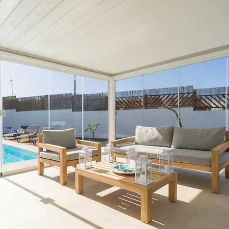 Buena Onda Modern Design, Heated Pool Villa