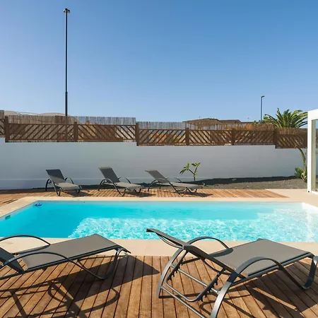 Villa Buena Onda Modern Design, Heated Pool *