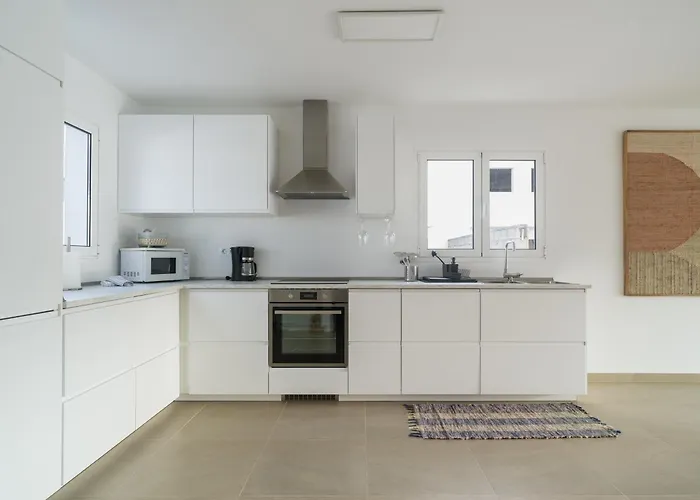 Buena Onda Modern Design, Heated Pool * קורלחו