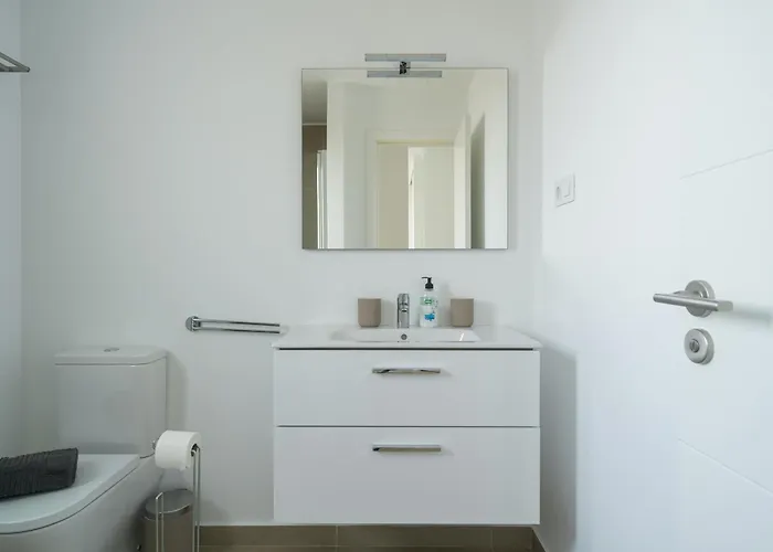 וילה Buena Onda Modern Design, Heated Pool קורלחו