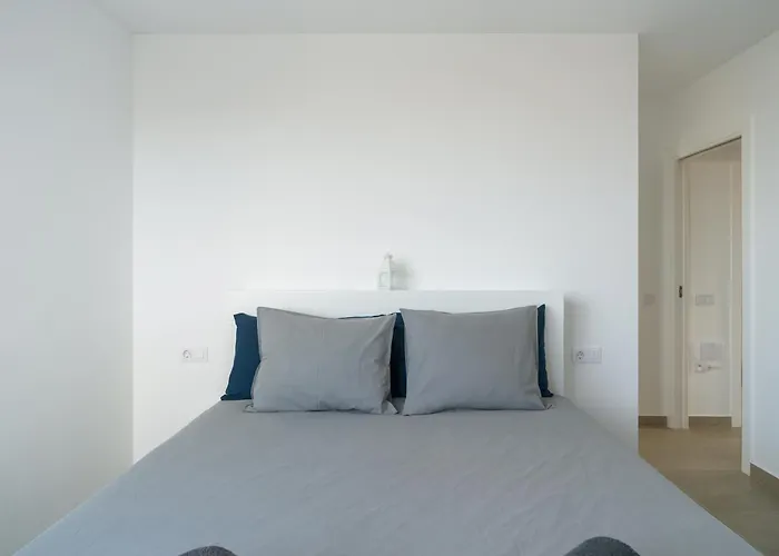 Buena Onda Modern Design, Heated Pool