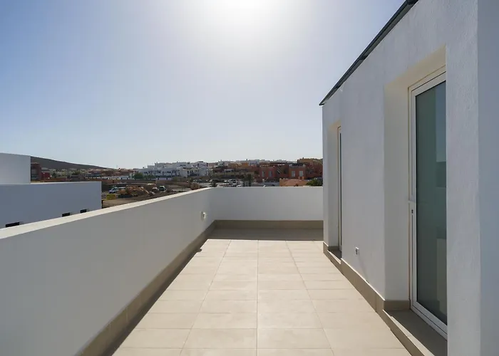 Buena Onda Modern Design, Heated Pool *